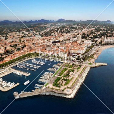Emplacement pour Yacht à céder vieux port de Saint Raphaël-Côte-d'Azur