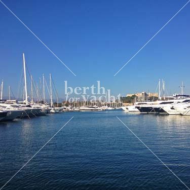 Emplacement pour Yacht à céder port Vauban Côte d'Azur